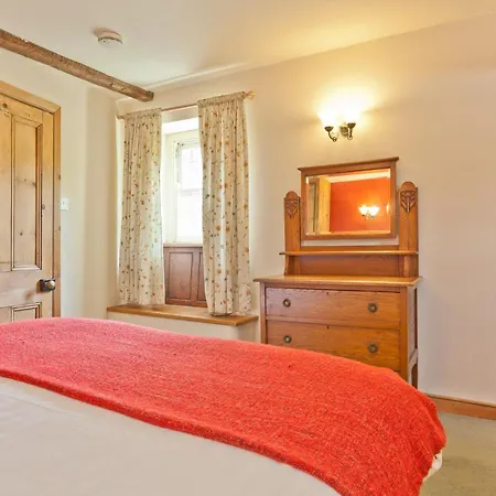 Bridge Cottages, Old Post And Bridge Suite, Sleeps 8 Coniston